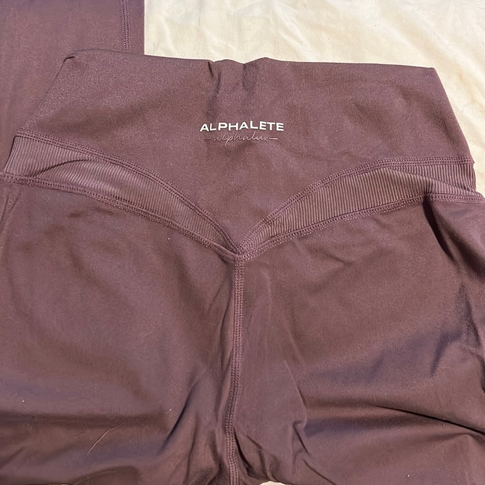 Alphalete mauve leggings